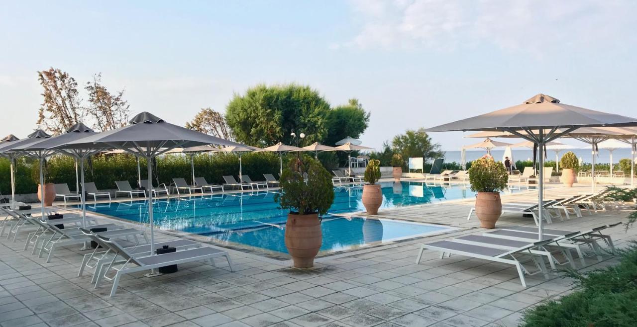 Kassandra Mare Hotel 네아 포티데아 외부 사진