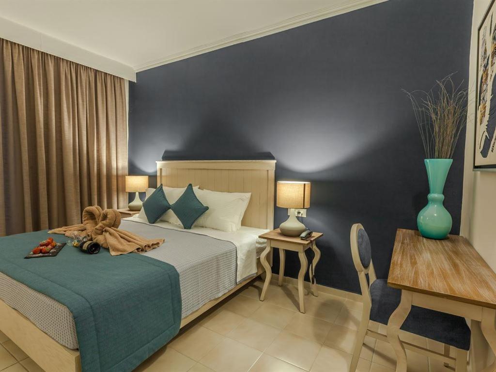 Kassandra Mare Hotel 네아 포티데아 외부 사진