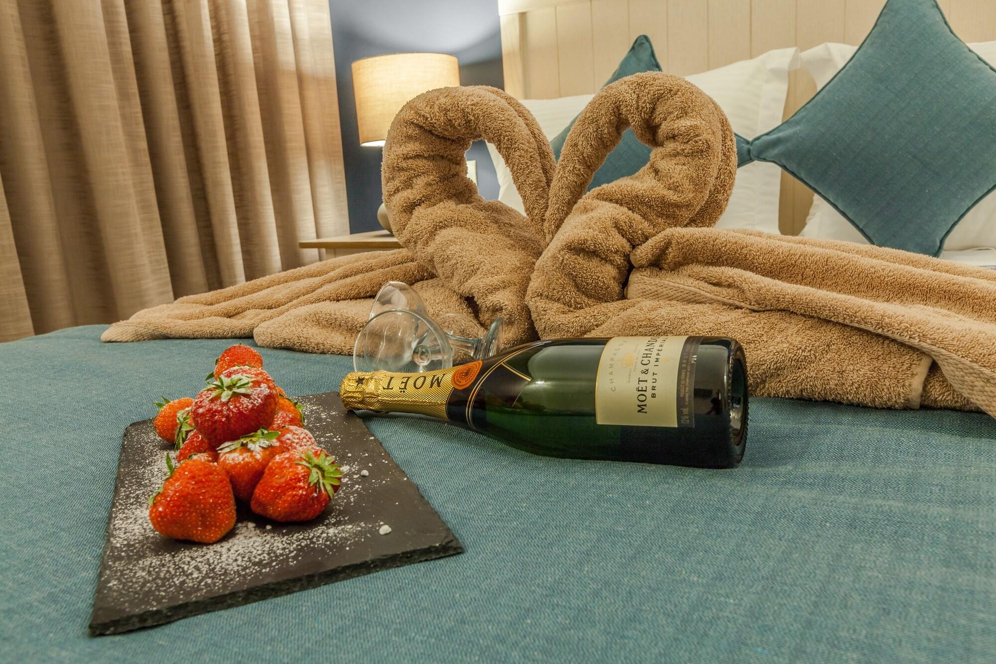 Kassandra Mare Hotel 네아 포티데아 외부 사진