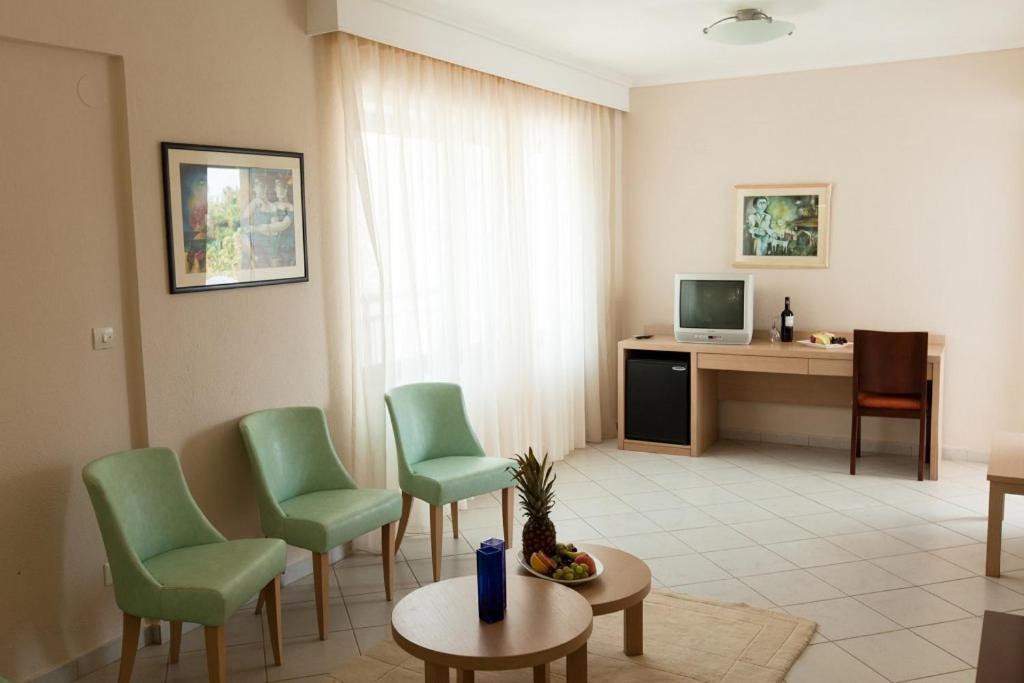 Kassandra Mare Hotel 네아 포티데아 외부 사진