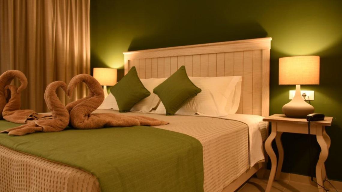 Kassandra Mare Hotel 네아 포티데아 외부 사진
