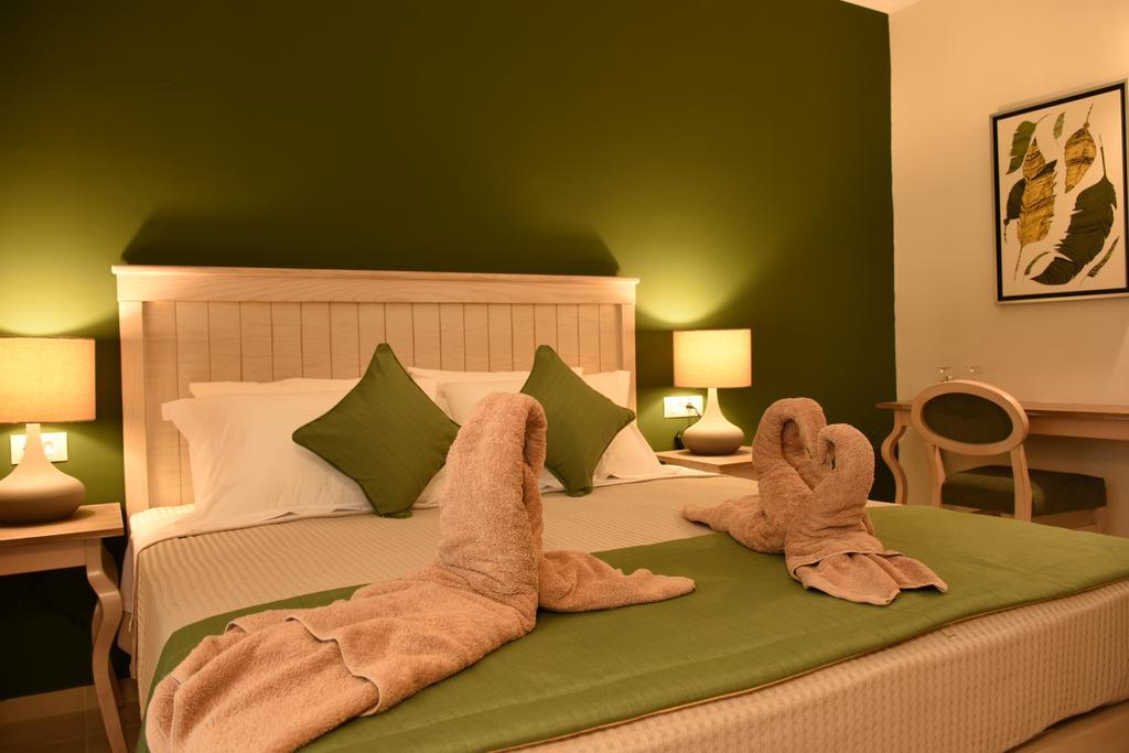 Kassandra Mare Hotel 네아 포티데아 외부 사진