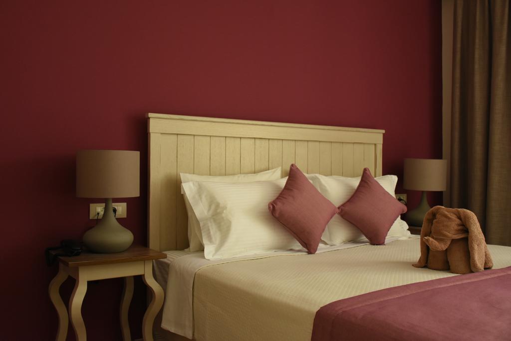 Kassandra Mare Hotel 네아 포티데아 외부 사진